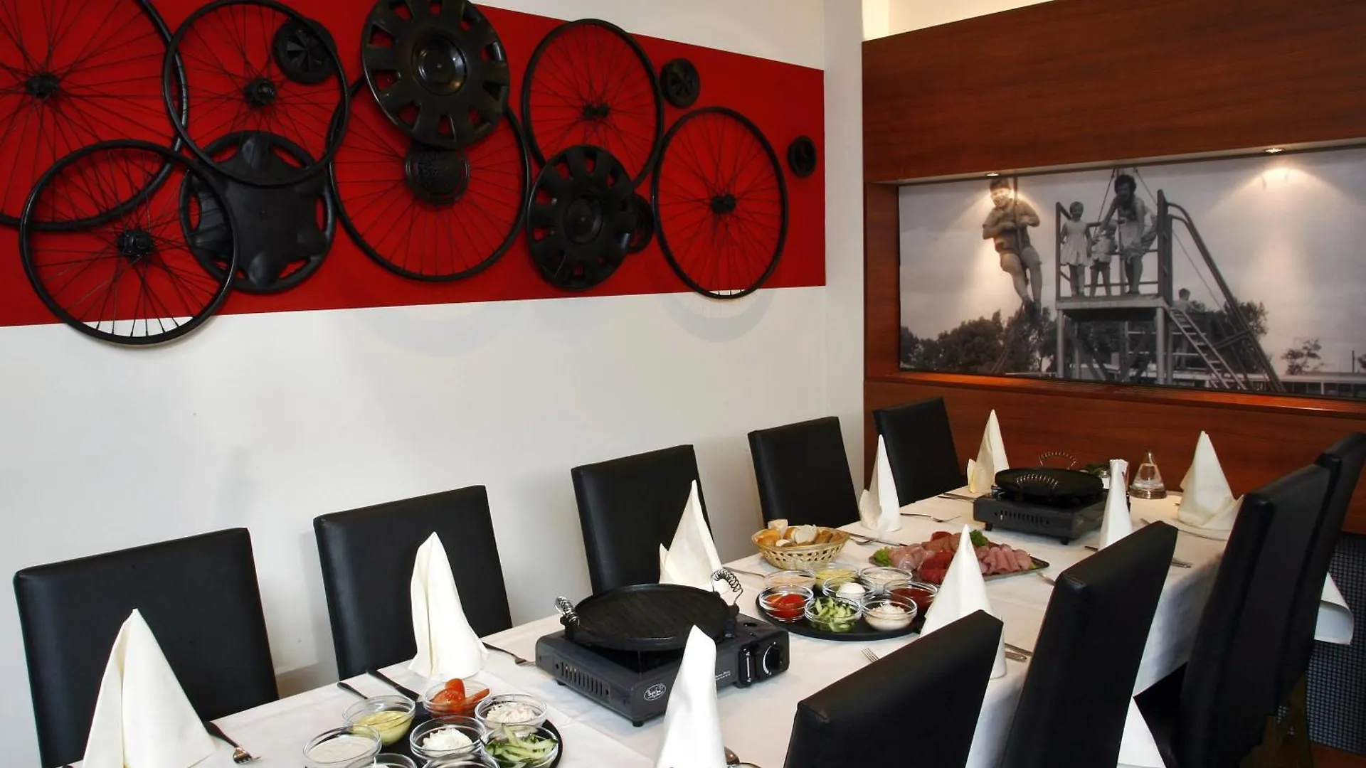 ****  Hotel De Zoete Inval Haarlemmerliede Holandia